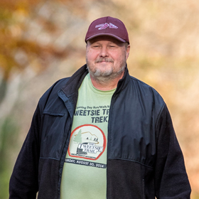 Mark, knee replacement patient outdoors